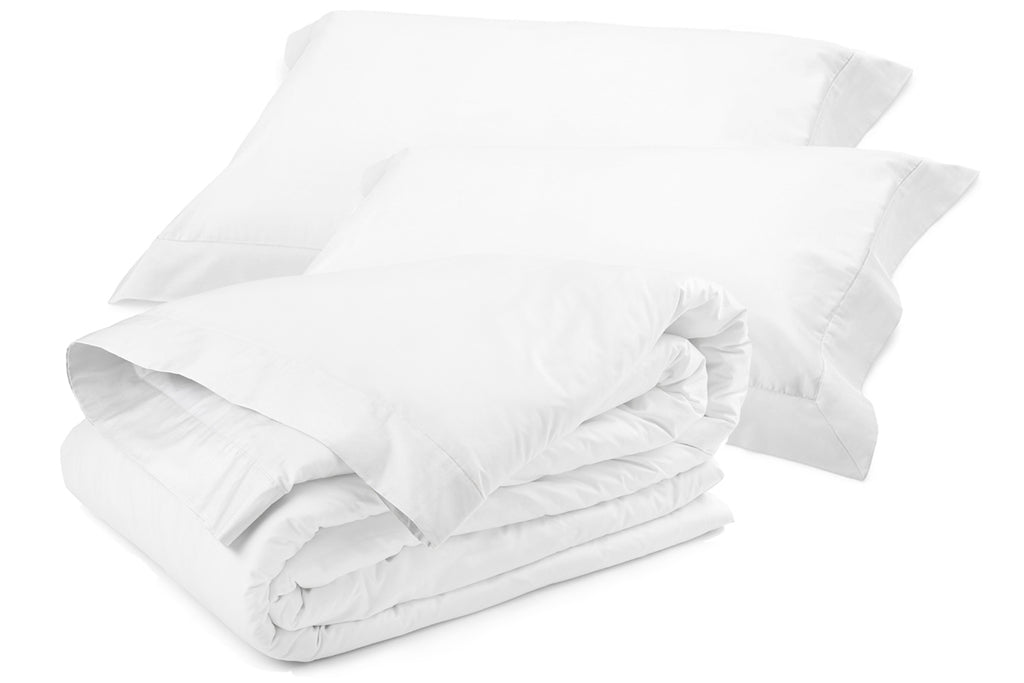 Resort 35 mm Bordered Quilt Cover Set white – folded full set displaying continuous mitred border